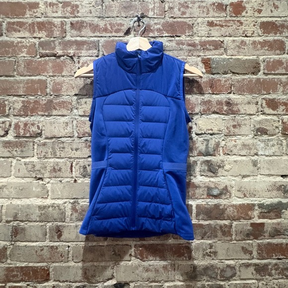 NWT Lululemon Down For It All Vest Psychic Blue Running Puffer Vest Size 2 - Picture 6 of 13